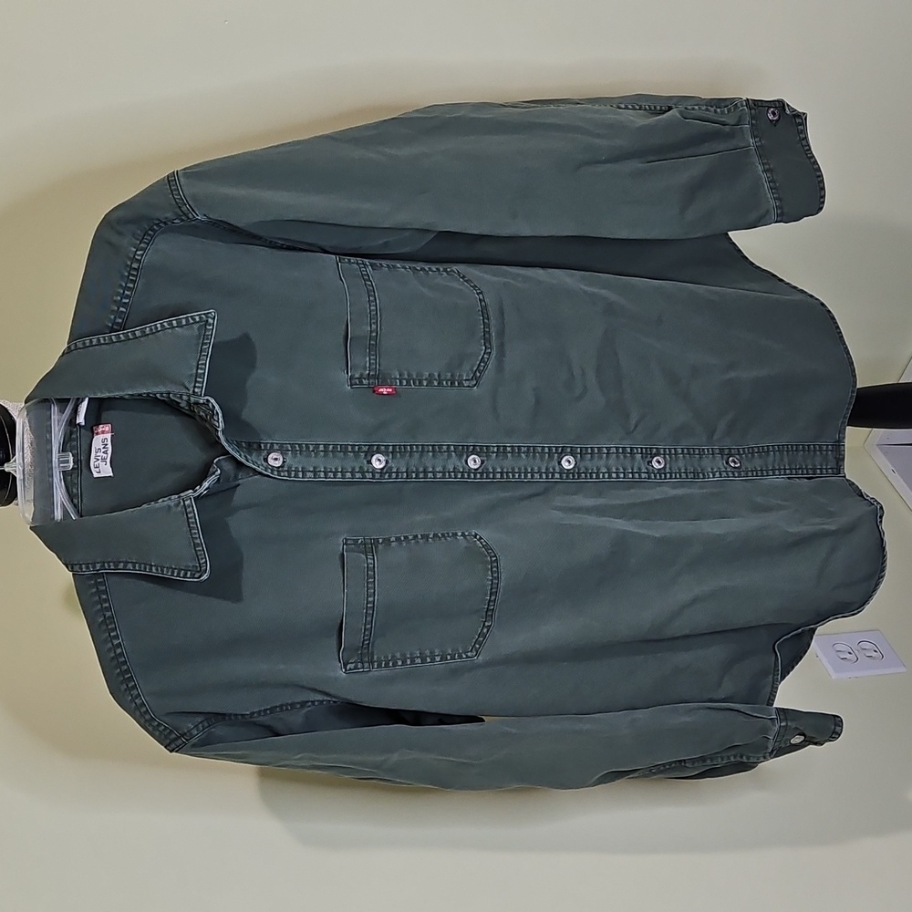 Levi's Men's Green Button-down Shirt